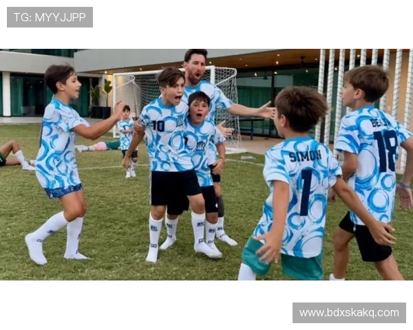 黑种足球明星的崛起与挑战探索他们在全球赛场上的辉煌与奋斗